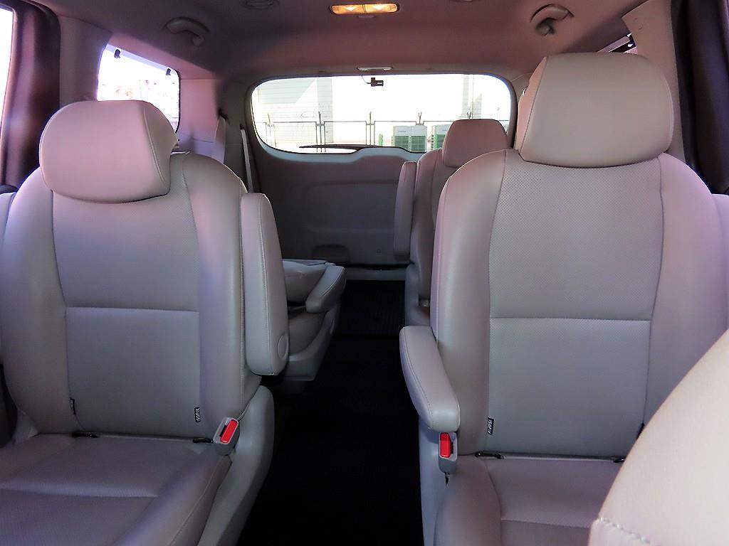 KIA Carnival - Vista 7