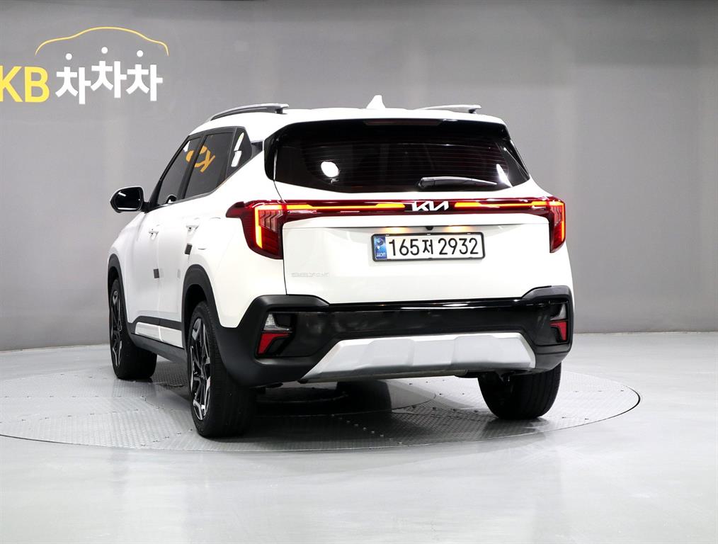 KIA Seltos - Vista 4