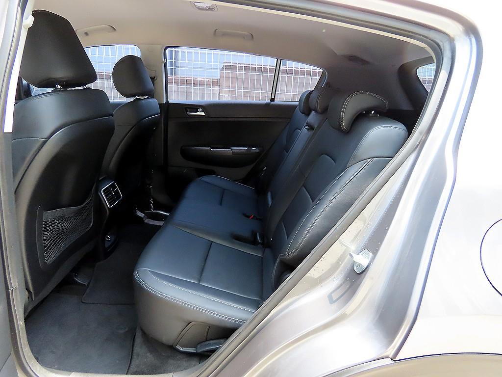 KIA Sportage - Vista 6