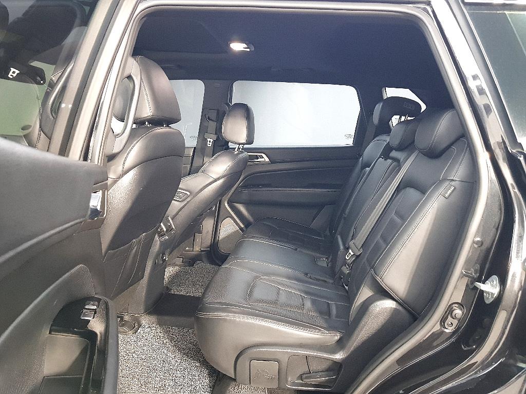 Ssangyong Rexton - Vista 9