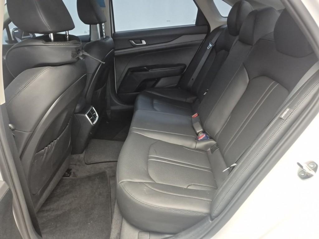 KIA K5 - Vista 12