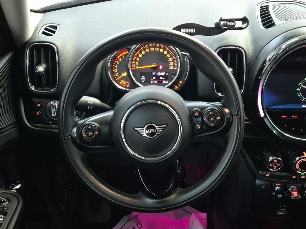 Mini Countryman - Vista 9