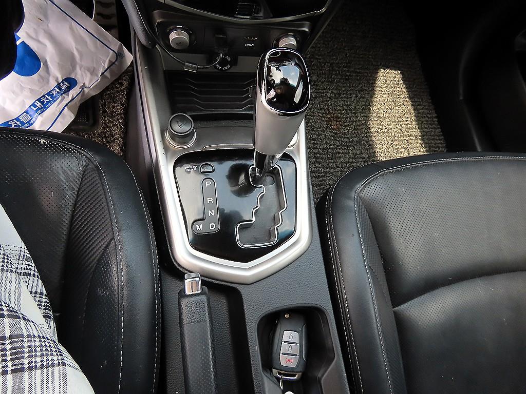 Ssangyong Tivoli - Vista 10