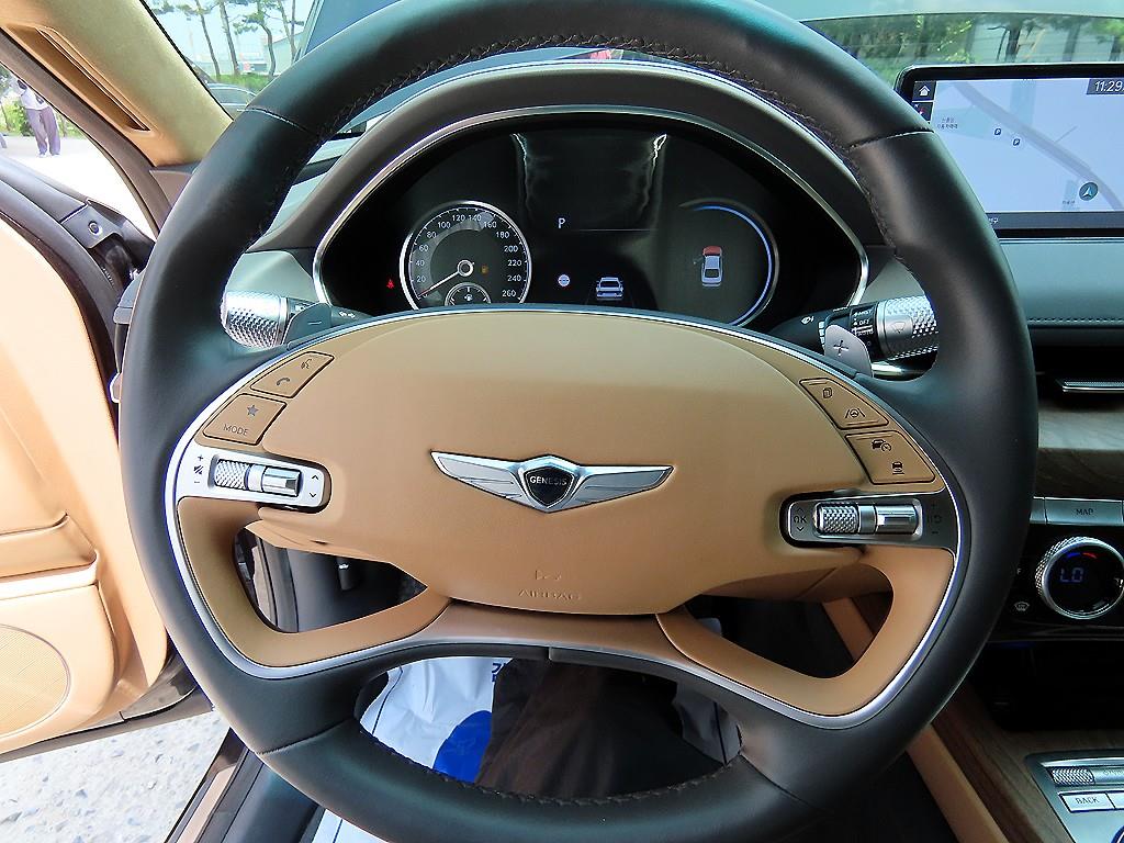 Genesis G80 - Vista 8