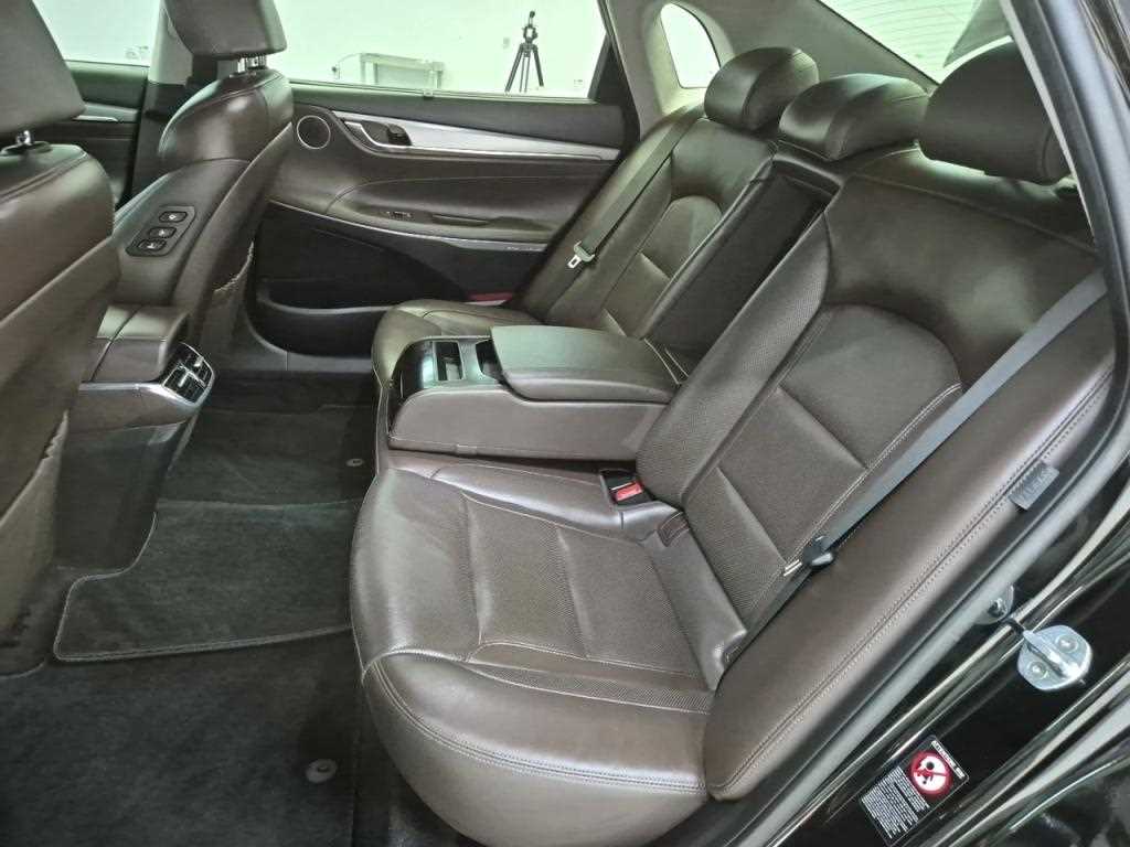 HYUNDAI Grandeur - Vista 11