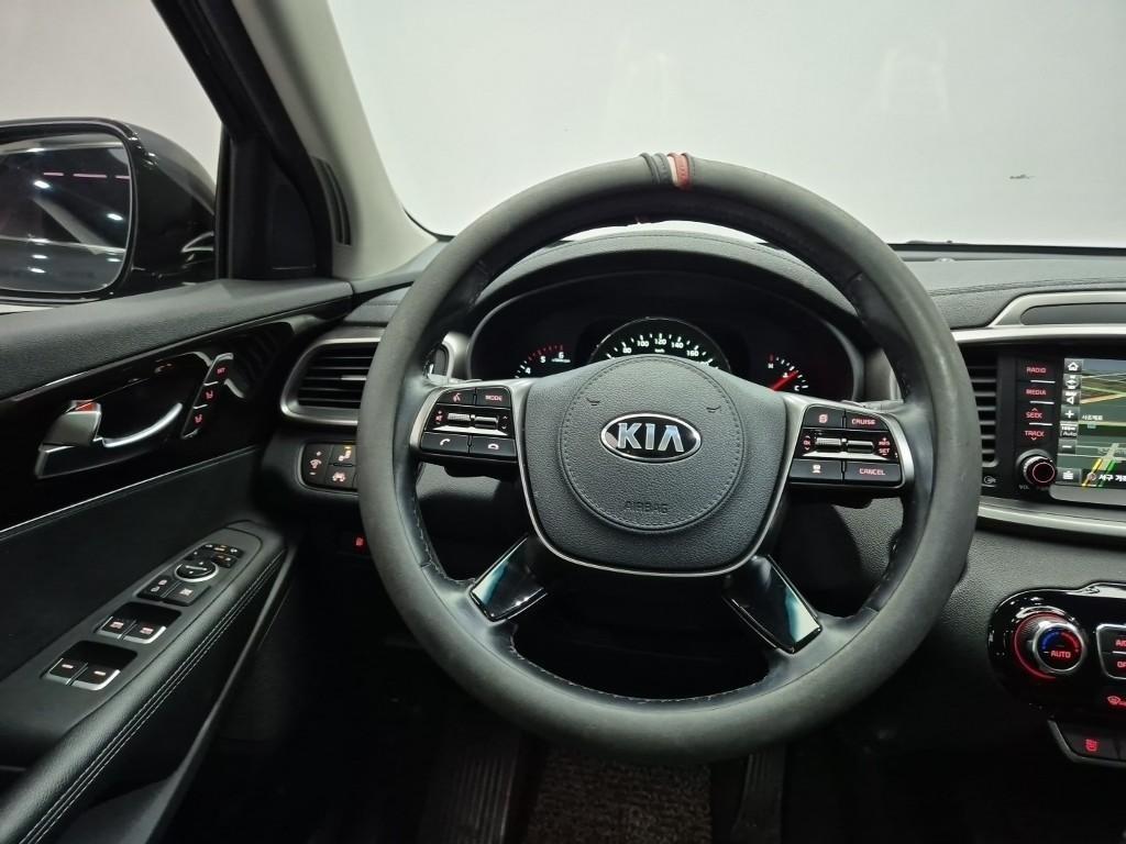 KIA Sorento - Vista 9