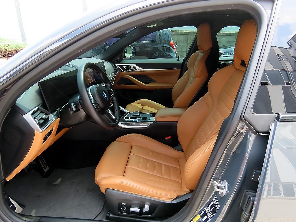 BMW i4 - Vista 5