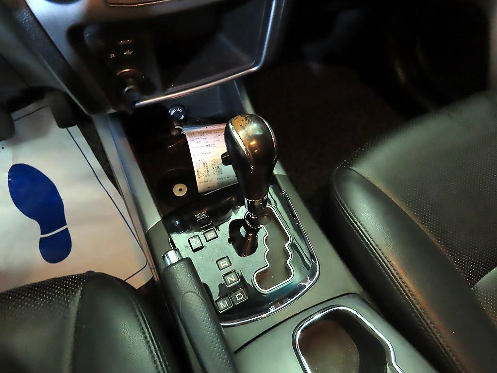 Ssangyong Korando - Vista 12