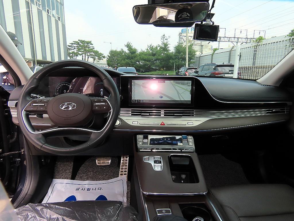 HYUNDAI Grandeur - Vista 7