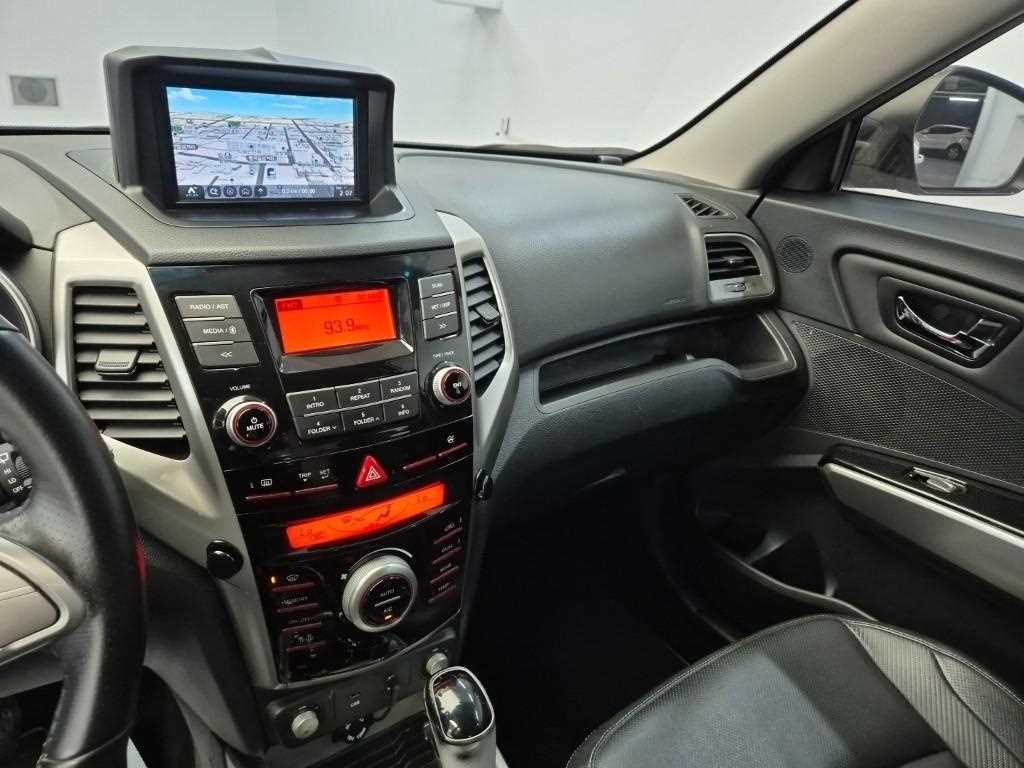 Ssangyong Tivoli - Vista 10