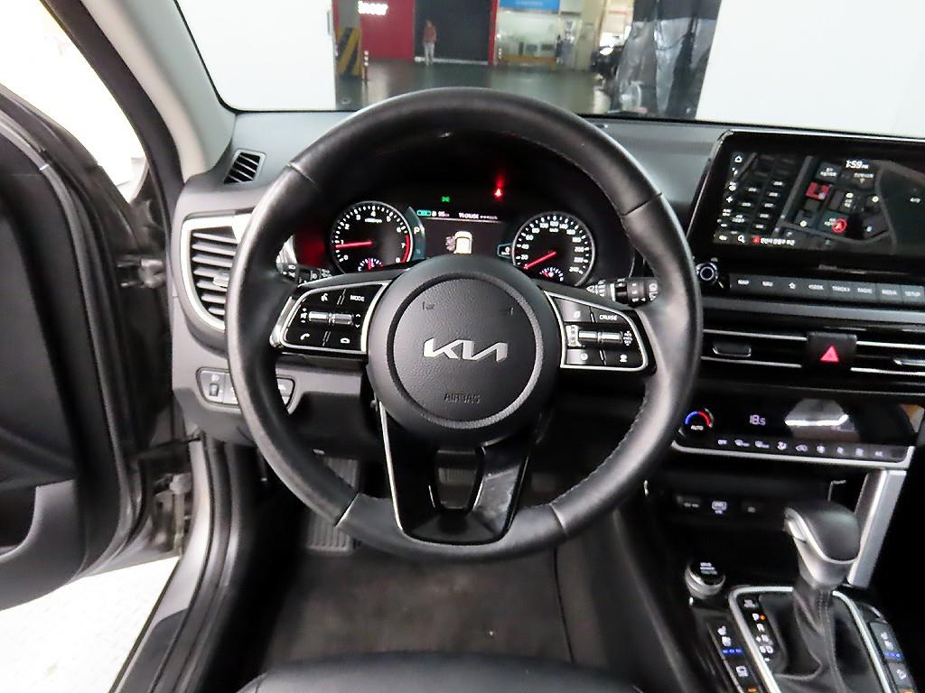 KIA Seltos - Vista 9