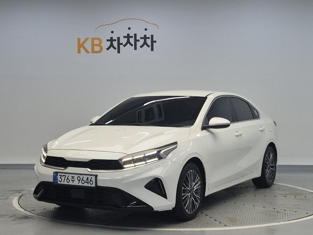 KIA K3 2022 Blanco - Importación desde Corea - HF Imports Iquique - Foto 1