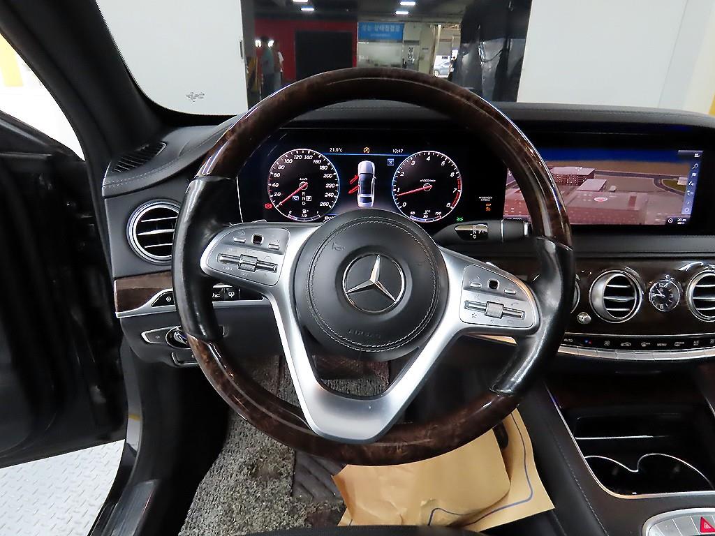 Mercedes Benz S Class - Vista 9