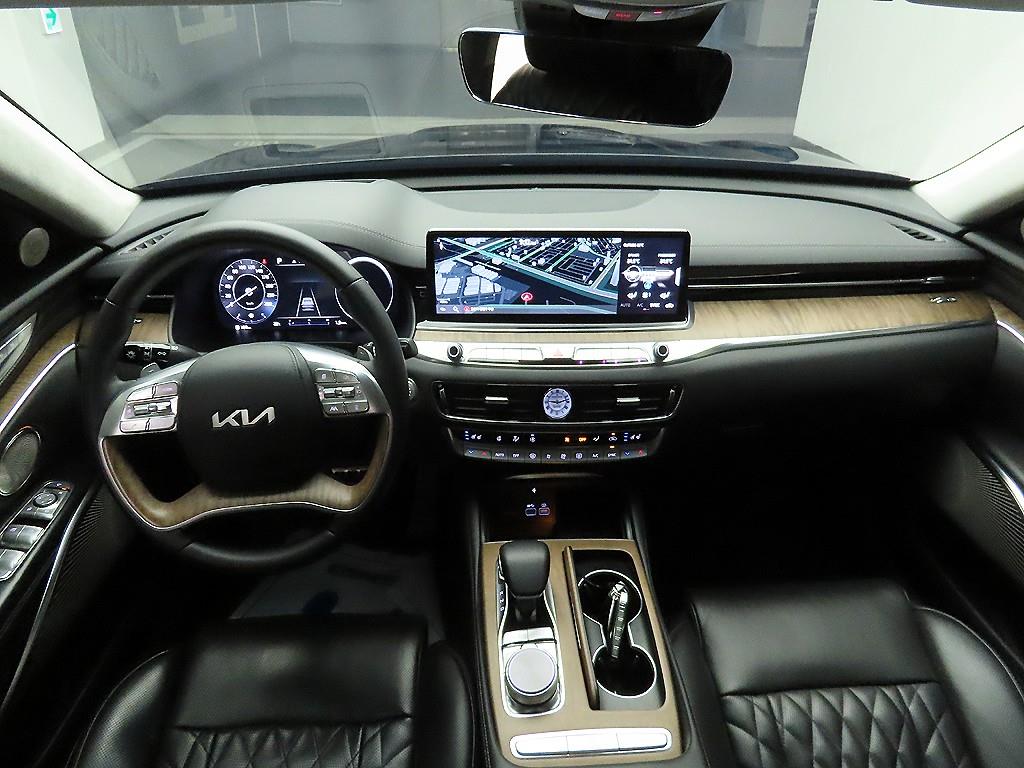 KIA K9 - Vista 8