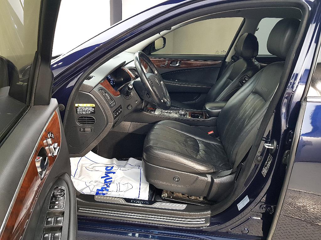 HYUNDAI Equus - Vista 8