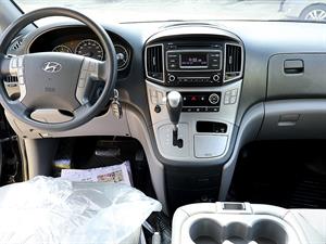HYUNDAI Starex - Vista 6