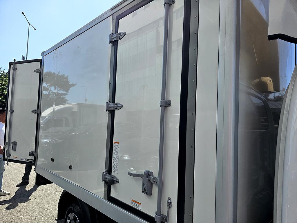 Small Truck Normal Box(High Deck) 2024 Blanco - Importación desde Corea - HF Imports Iquique - Foto 18