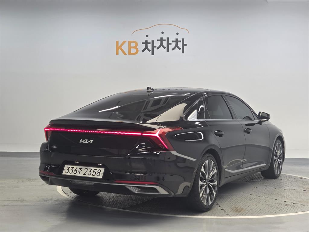 KIA K8 - Vista 3