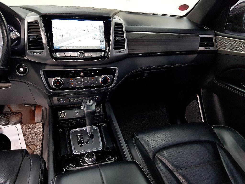 Ssangyong Rexton - Vista 10