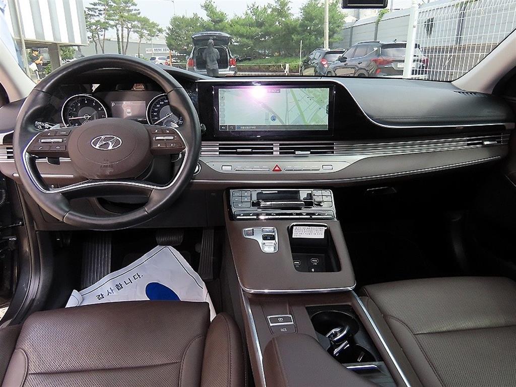 HYUNDAI Grandeur - Vista 7