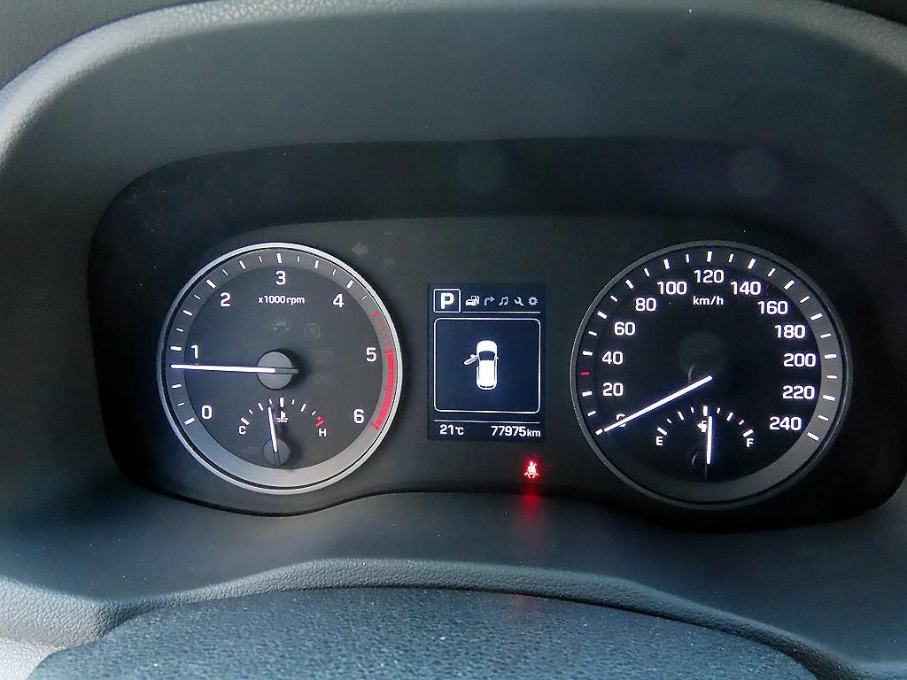 HYUNDAI Tucson - Vista 5