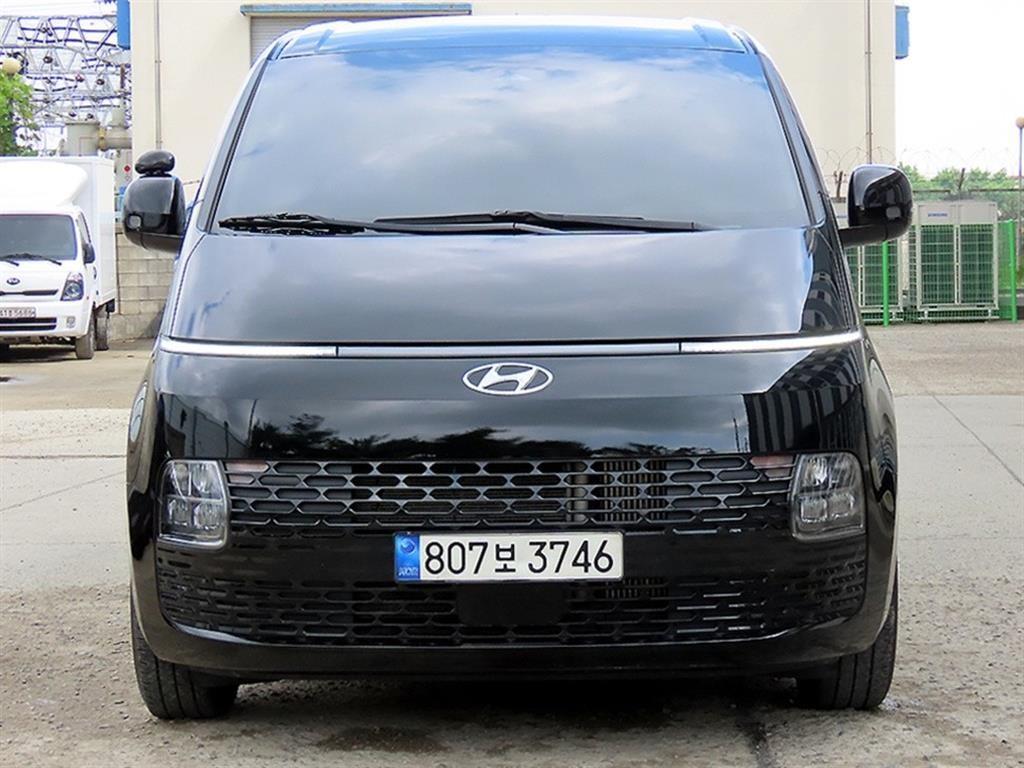 HYUNDAI Staria - Vista 2