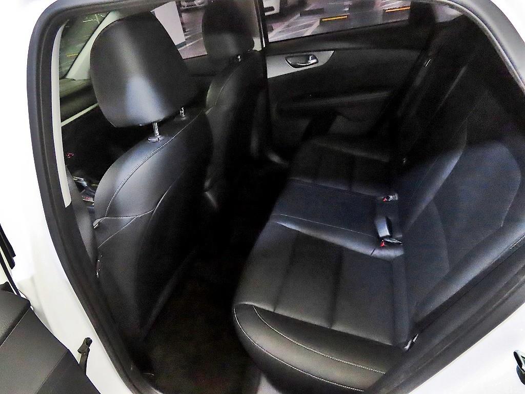 KIA K3 - Vista 7