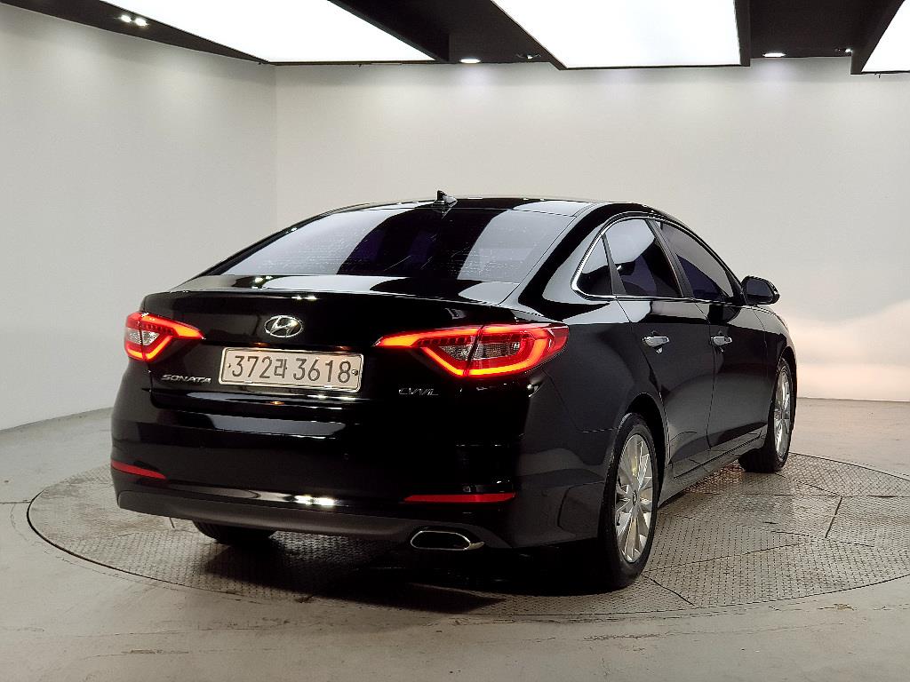 HYUNDAI Sonata - Vista 4