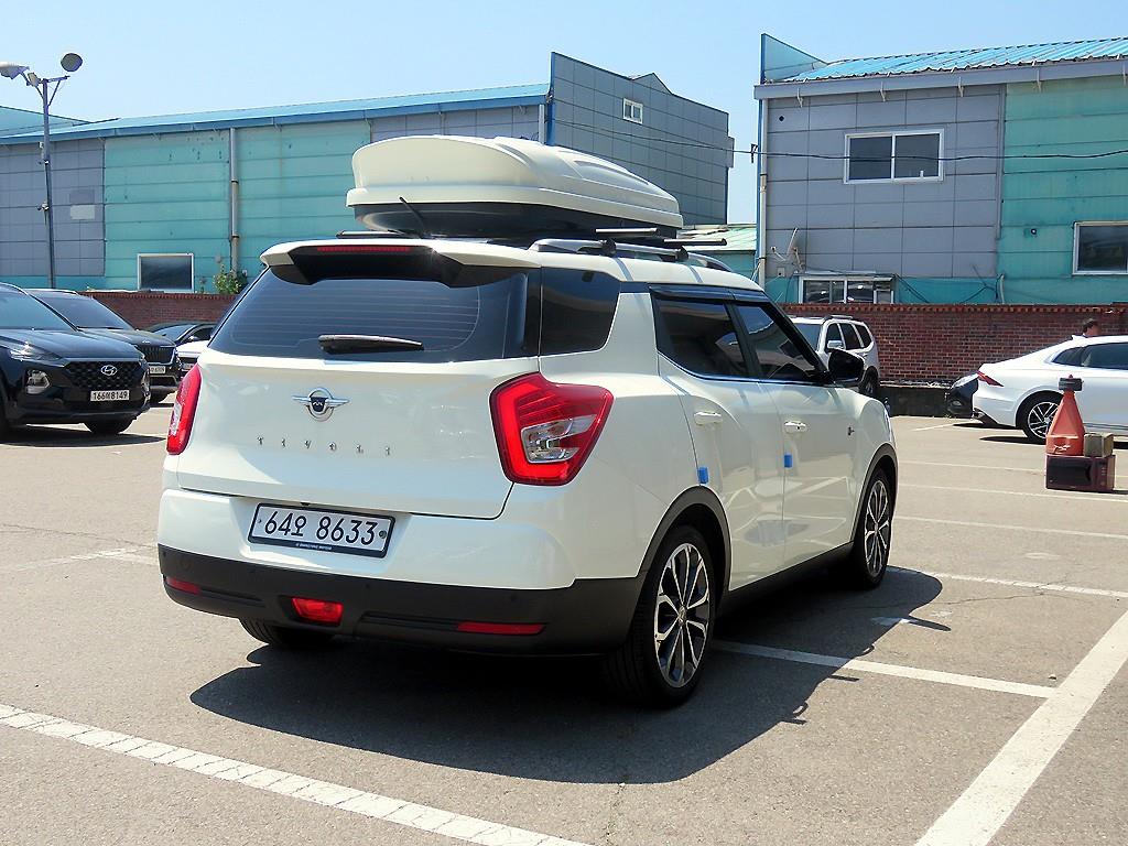 Ssangyong Tivoli - Vista 4