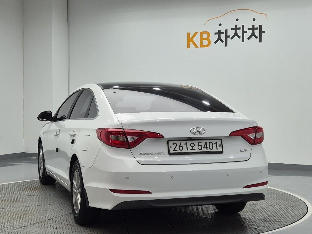 HYUNDAI Sonata - Vista 2