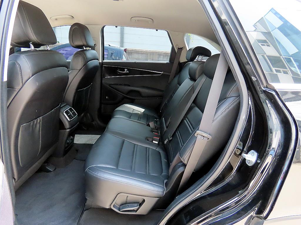 KIA Sorento - Vista 6