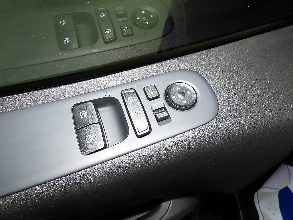 HYUNDAI Staria - Vista 12