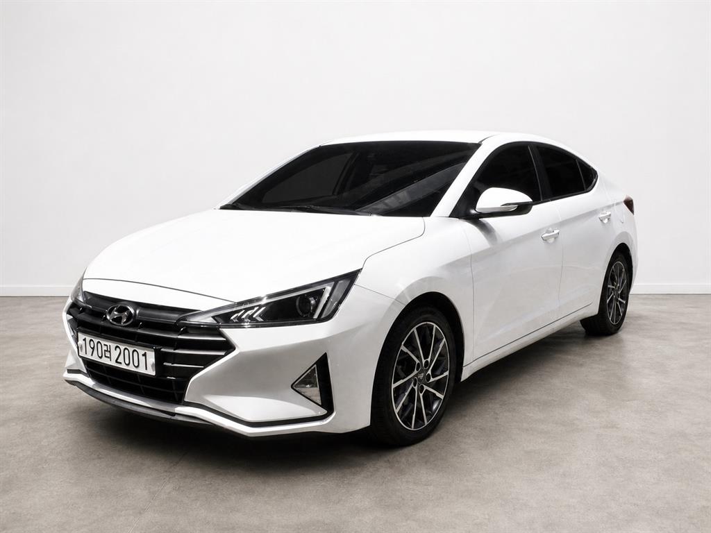 HYUNDAI Avante - Vista 2