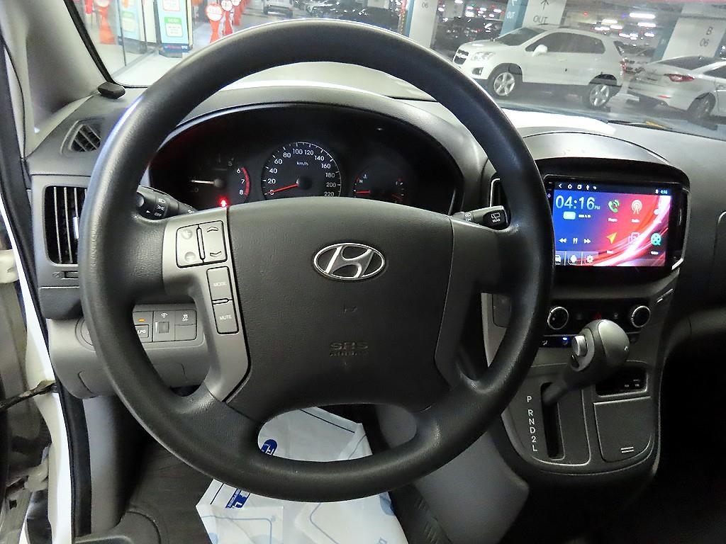 HYUNDAI Starex - Vista 8
