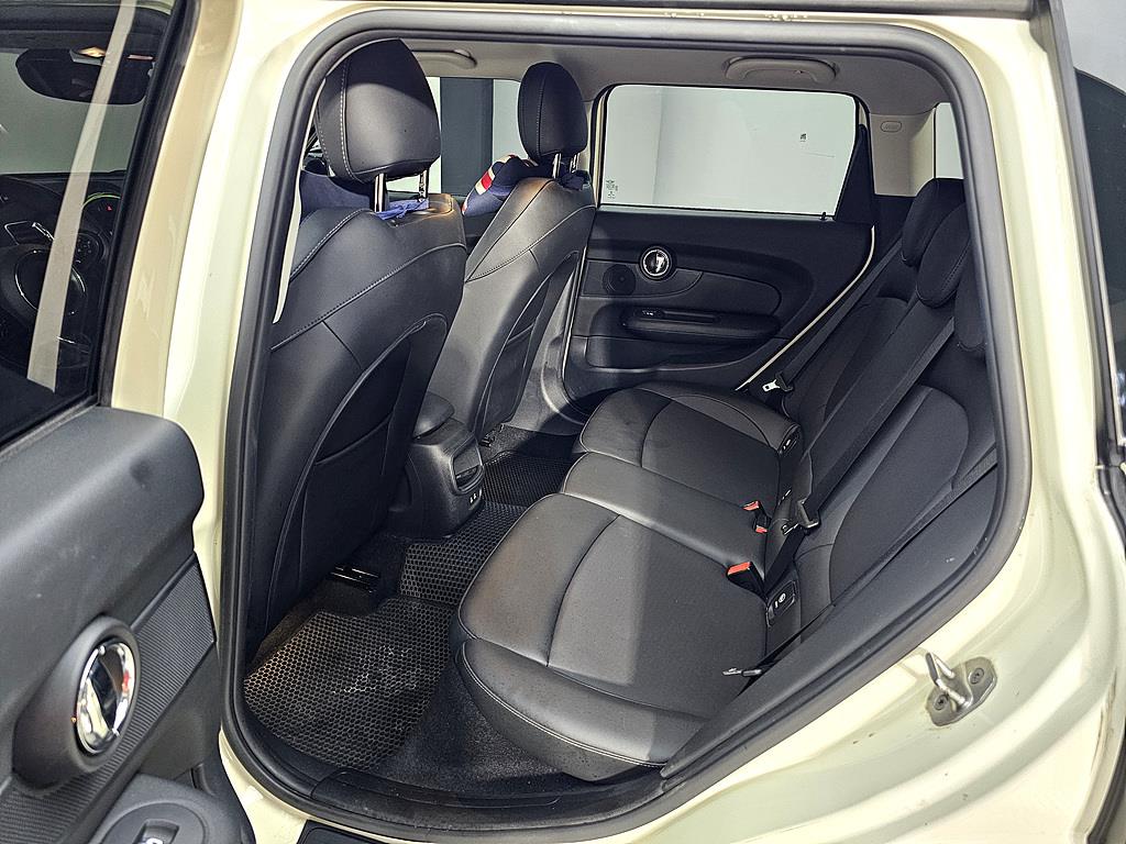 Mini Clubman - Vista 8