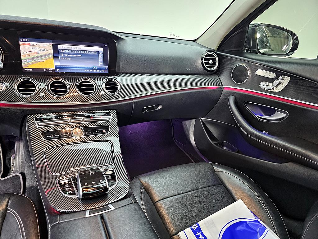 Mercedes Benz E class - Vista 10