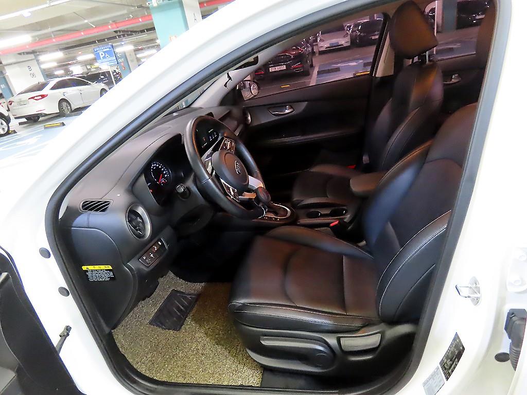 KIA K3 - Vista 6