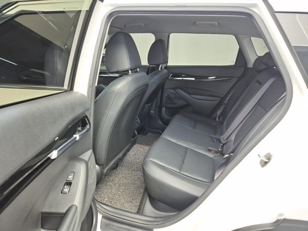KIA Seltos - Vista 12