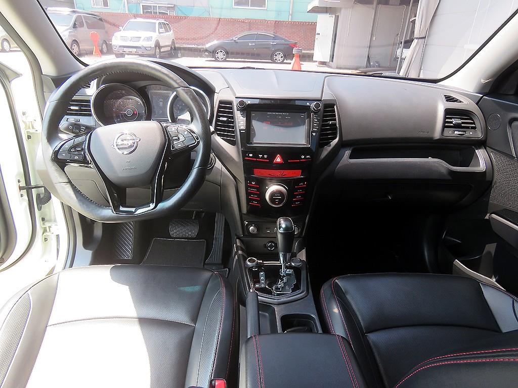 Ssangyong Tivoli - Vista 8