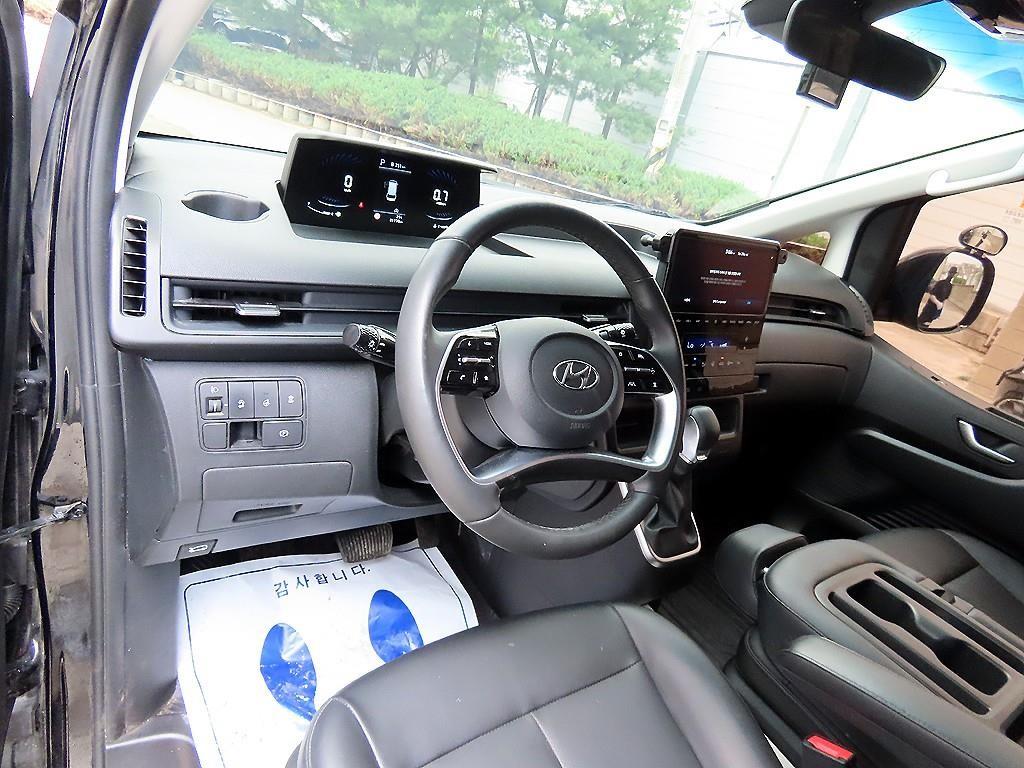 HYUNDAI Staria - Vista 7