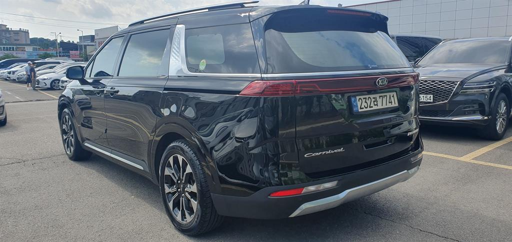 KIA Carnival - Vista 2