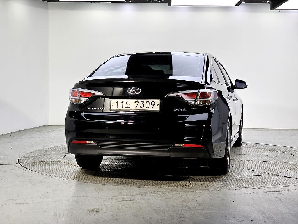 HYUNDAI Sonata - Vista 3