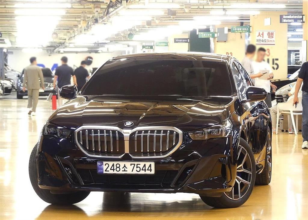 BMW 5 Series - Vista 2