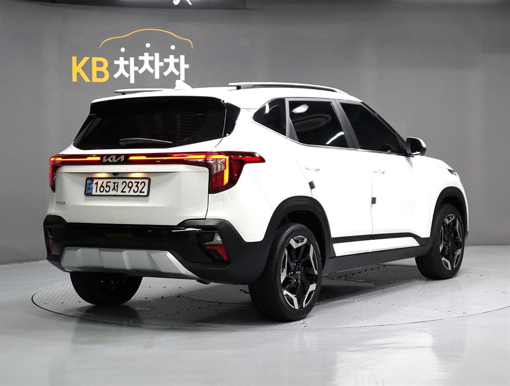 KIA Seltos - Vista 3