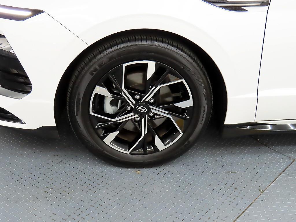 HYUNDAI Sonata - Vista 10