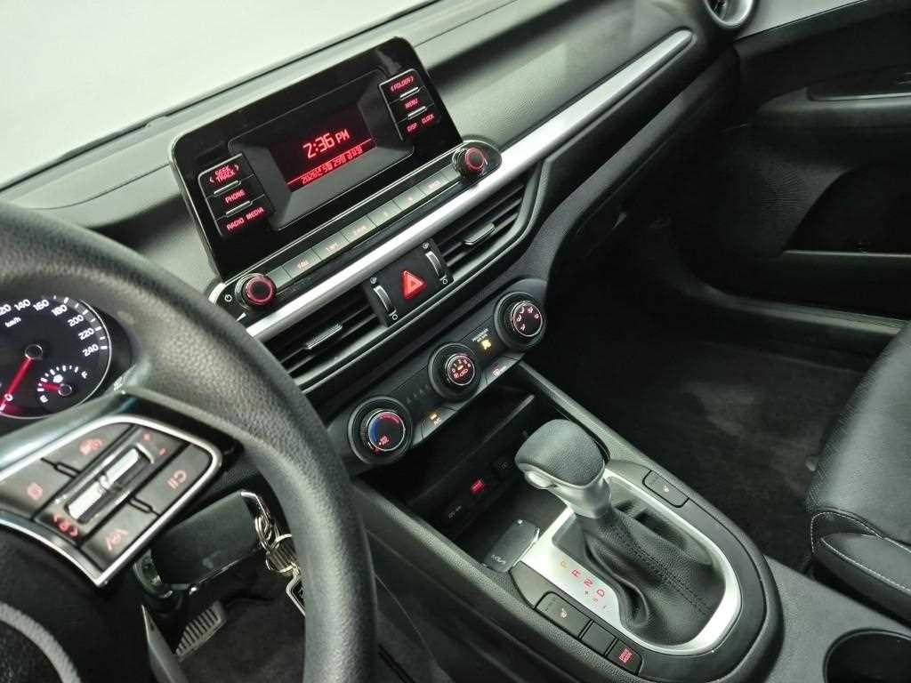 KIA K3 - Vista 10