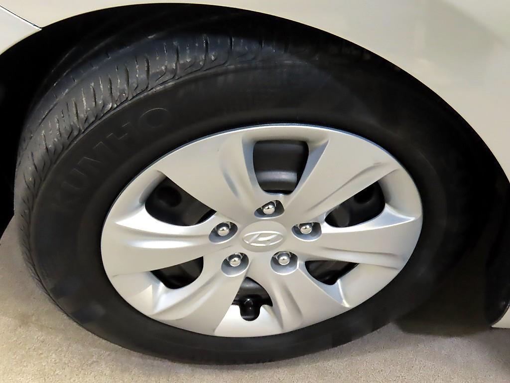 HYUNDAI Avante 2016 Gris - Importación desde Corea - HF Imports Iquique - Foto 18