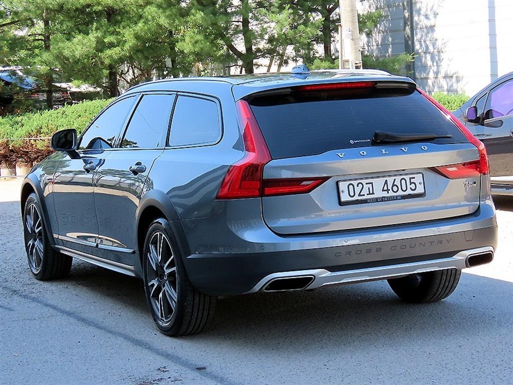 Volvo V90 - Vista 3