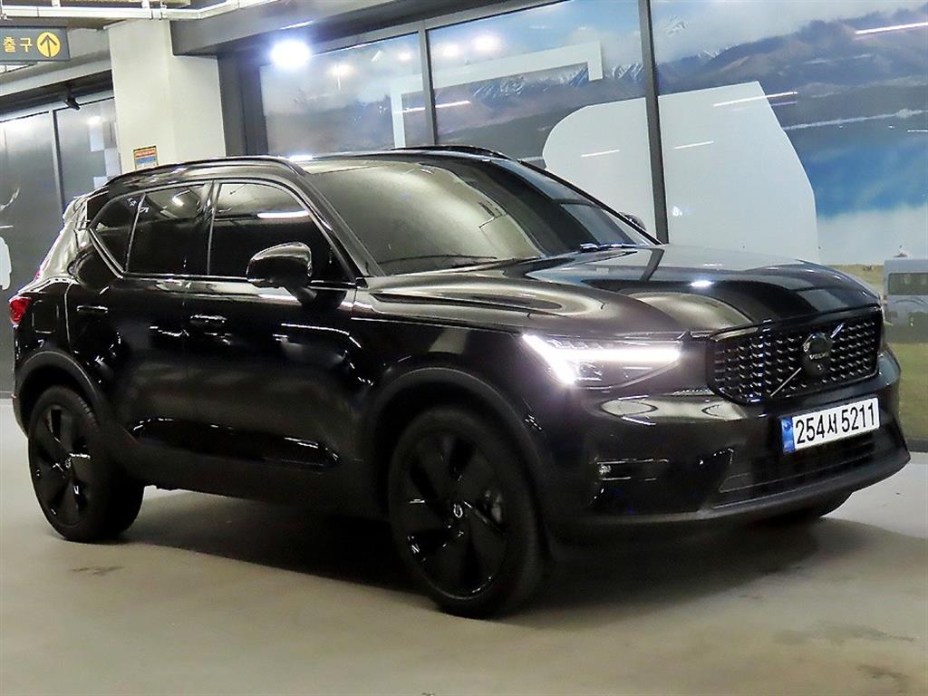 Volvo XC40 2025 Negro - Importación desde Corea - HF Imports Iquique - Foto 1