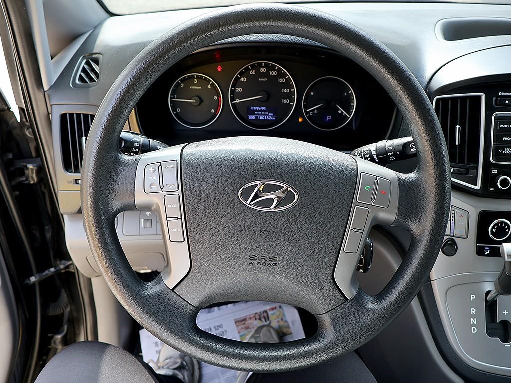 HYUNDAI Starex - Vista 11